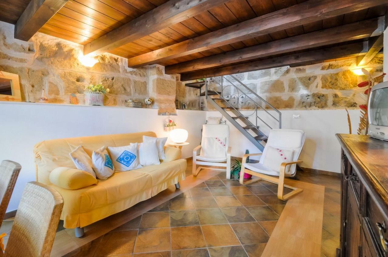 Alghero Old Town Apartment Steps To Sea And Scenic Ramparts Екстериор снимка