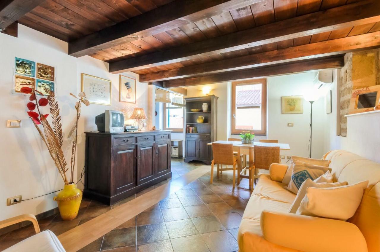 Alghero Old Town Apartment Steps To Sea And Scenic Ramparts Екстериор снимка