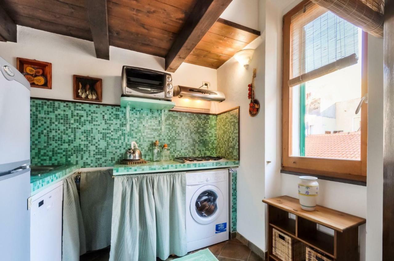 Alghero Old Town Apartment Steps To Sea And Scenic Ramparts Екстериор снимка