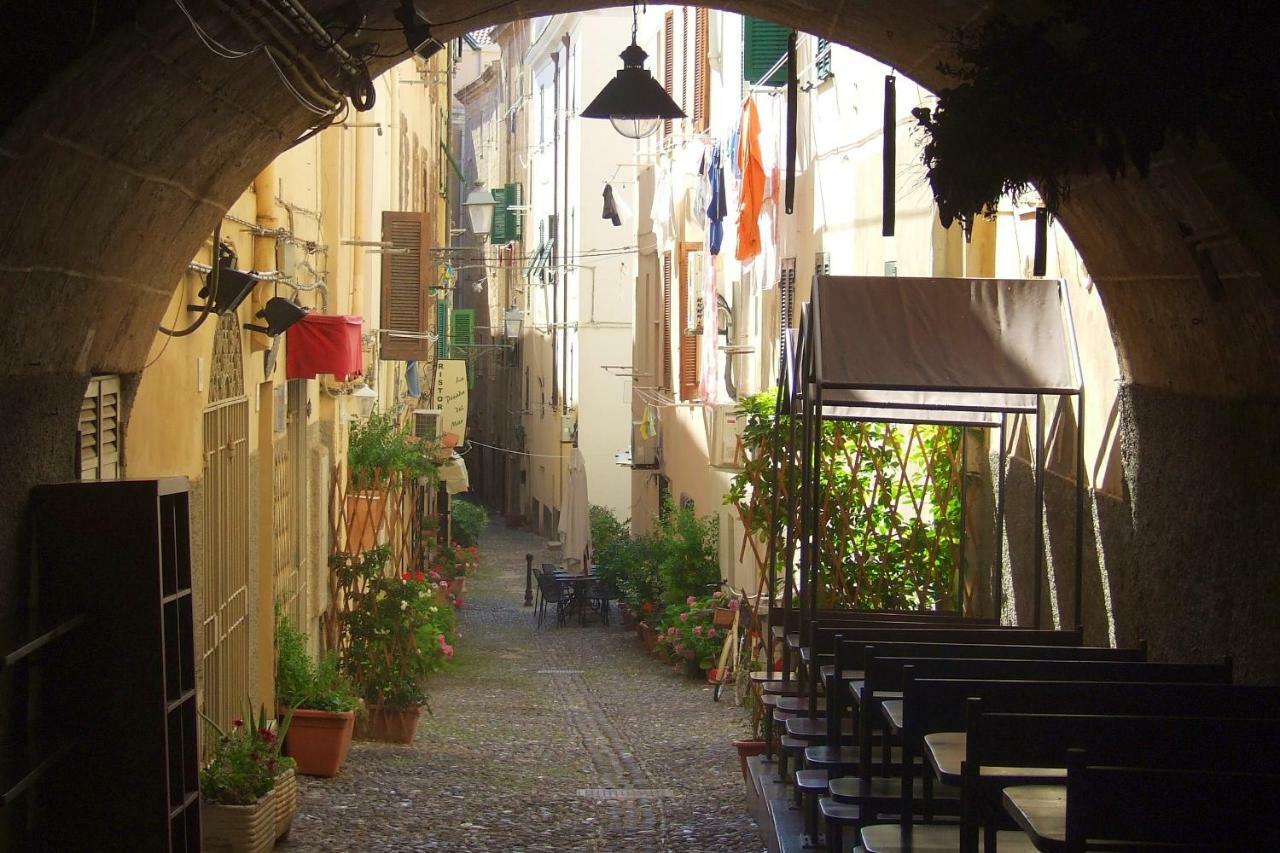 Alghero Old Town Apartment Steps To Sea And Scenic Ramparts Екстериор снимка